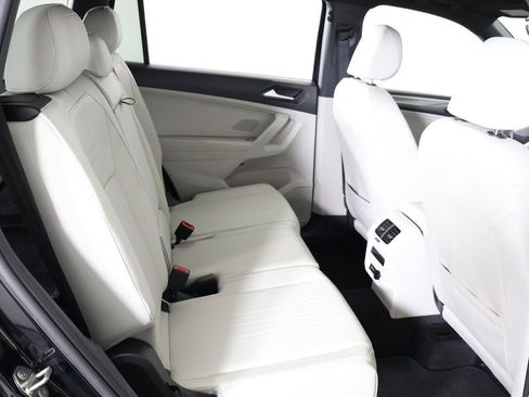 Used 2023 Volkswagen Tiguan SE R-Line image 36