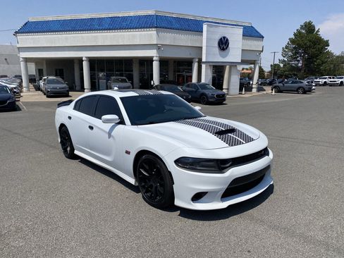 Used 2020 Dodge Charger Scat Pack RWD image 5