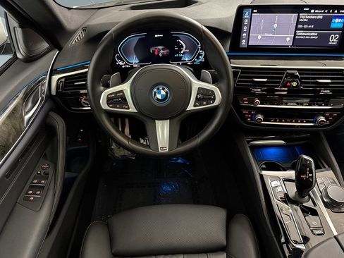 Certified 2023 BMW 530e 530e w/ M Sport Package image 29