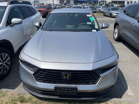 Used 2023 Honda Accord LX image 2