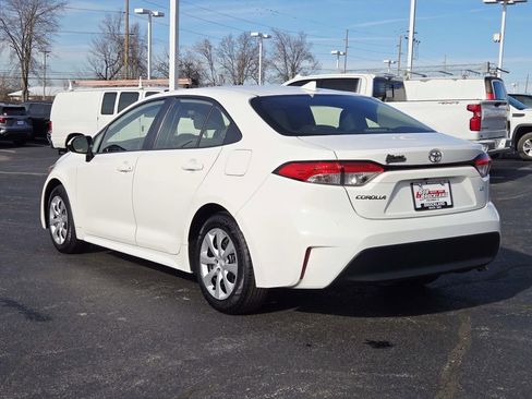 Used 2023 Toyota Corolla LE image 5