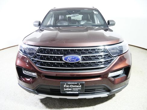 Used 2020 Ford Explorer XLT w/ Equipment Group 202A AWD/4WD image 2