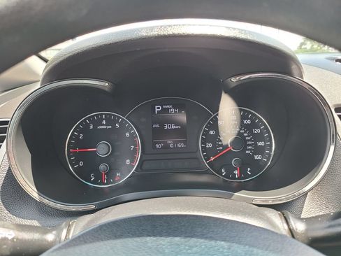 Used 2017 Kia Forte LX FWD image 30
