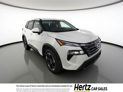 Used 2025 Nissan Rogue SV FWD image 1