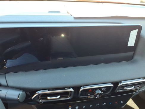 New 2026 Nissan Sentra SR image 10