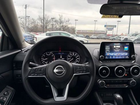 Used 2024 Nissan Sentra SV image 5
