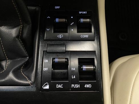 Used 2020 Lexus GX 460 Luxury w/ Luxury Sport Package image 28