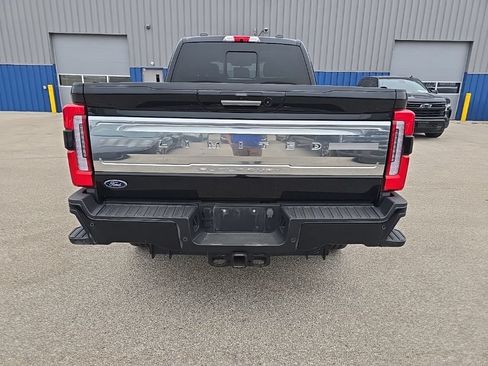 Used 2023 Ford F250 Limited w/ FX4 Off-Road Package AWD/4WD image 5