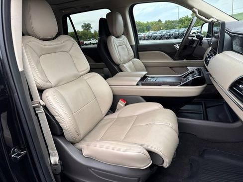 Used 2023 Lincoln Navigator Reserve w/ Equipment Group 201A AWD/4WD image 23