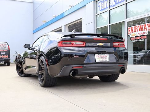 Used 2016 Chevrolet Camaro SS RWD image 31