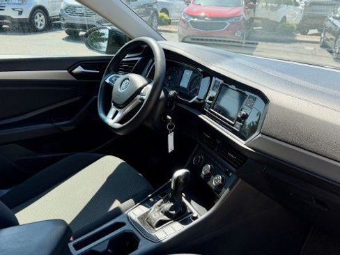 Used 2019 Volkswagen Jetta FWD image 43