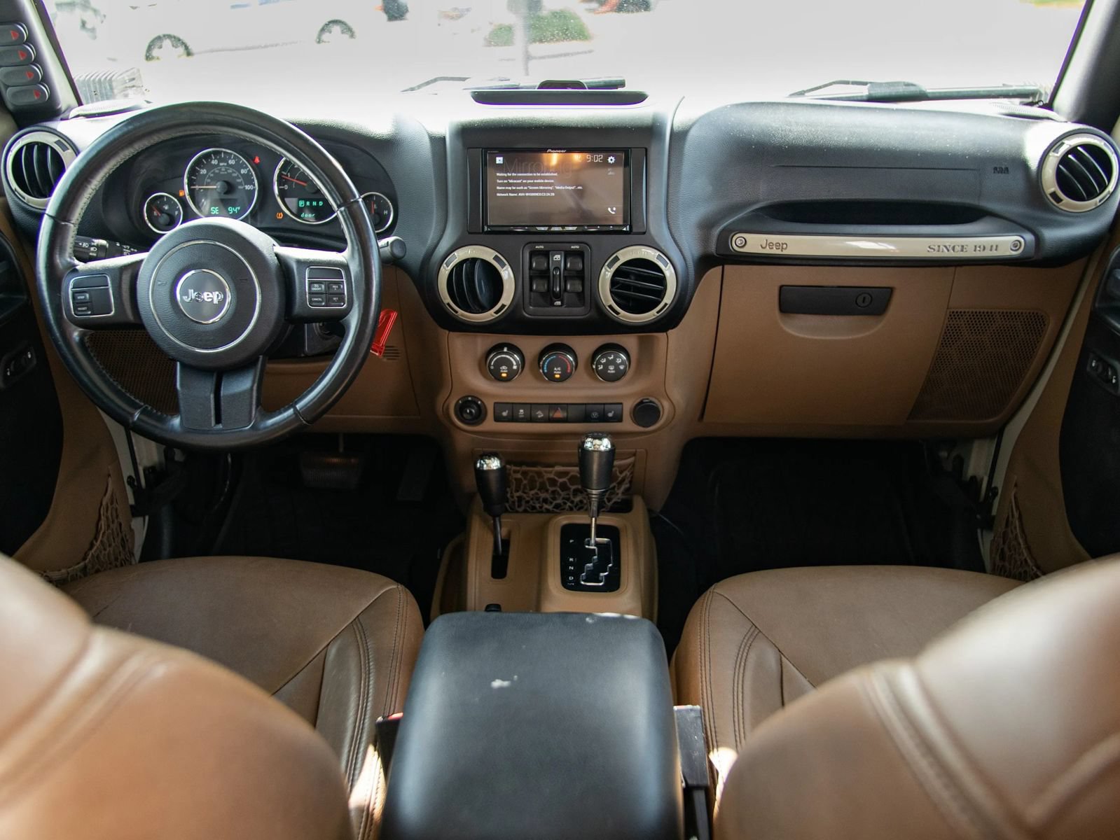 Used 2017 Jeep Wrangler Unlimited Sahara AWD/4WD image 29
