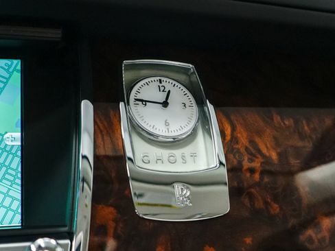 Used 2015 Rolls-Royce Ghost image 46