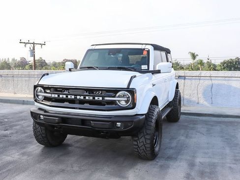 Used 2024 Ford Bronco Outer Banks AWD/4WD image 4