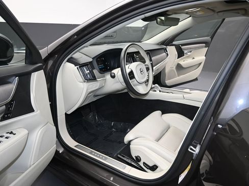 Used 2024 Volvo S90 B6 Ultimate image 13