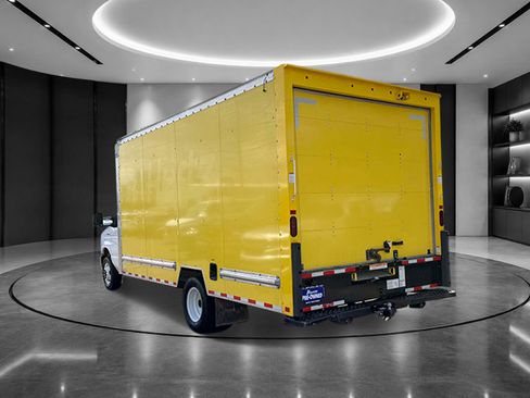 Used 2023 Ford E-350 and Econoline 350 Super Duty w/ Driver's Safety Package RWD image 3