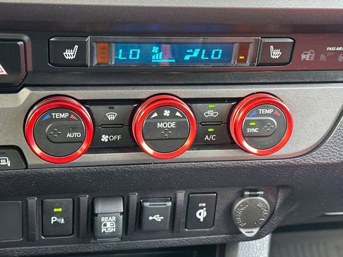 Used 2023 Toyota Tacoma TRD Pro AWD/4WD image 18