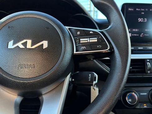 Used 2023 Kia Forte LXS w/ LXS Technology Package image 30