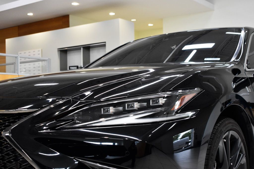 Used 2025 Lexus ES 350 w/ Premium Package FWD image 12