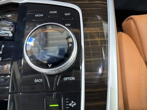 Certified 2023 BMW X7 xDrive40i w/ Executive Package image 43