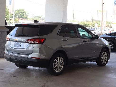 Used 2023 Chevrolet Equinox LS FWD image 7