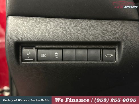 Used 2021 Toyota Venza LE w/ Carpet Mat Package (TMS) AWD/4WD image 26