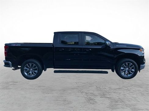 Used 2025 Chevrolet Silverado 1500 LT AWD/4WD image 2
