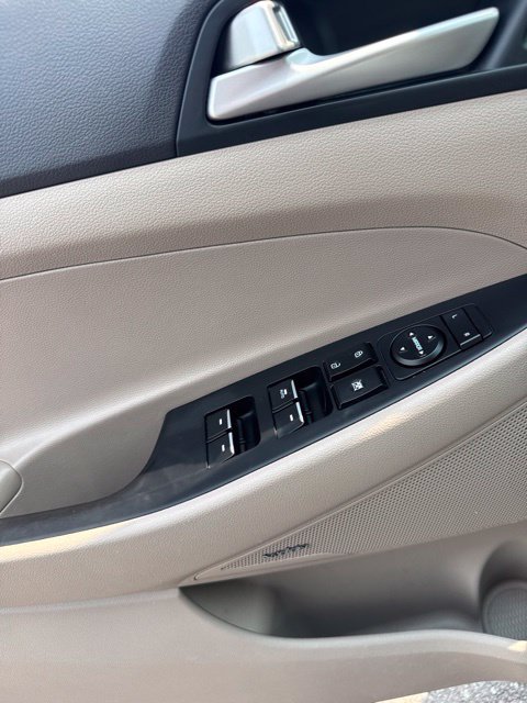 Used 2021 Hyundai Tucson Limited AWD/4WD image 34