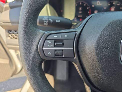Certified 2025 Honda Accord LX image 20