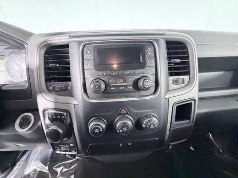 Used 2017 RAM 1500 Express AWD/4WD image 11