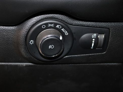 Used 2021 Dodge Durango GT image 23