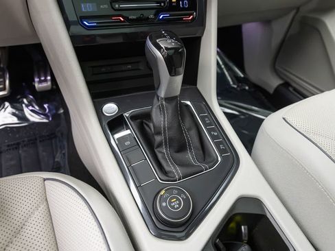 Used 2023 Volkswagen Tiguan SEL R-Line AWD/4WD image 19