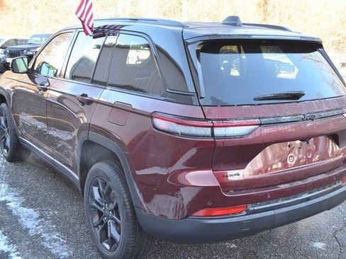 New 2025 Jeep Grand Cherokee Limited image 6