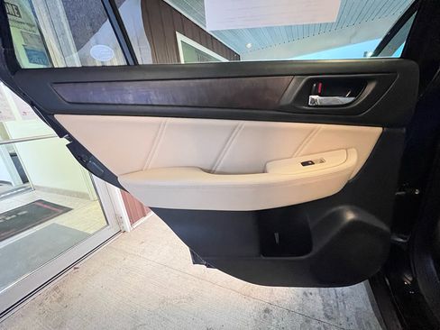 Used 2018 Subaru Outback 2.5i Limited image 22
