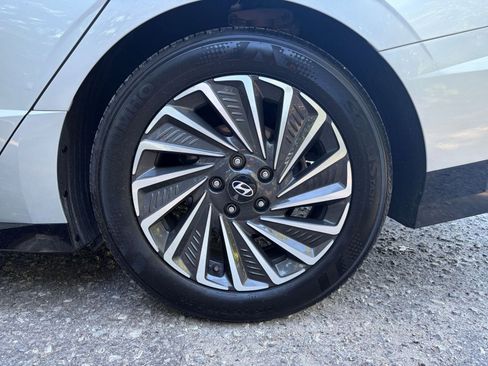 Used 2025 Hyundai Sonata SEL FWD image 30