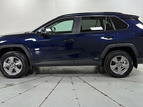 Used 2025 Toyota RAV4 XLE image 8