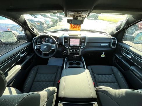 New 2026 RAM 1500 4x4 Crew Cab image 37
