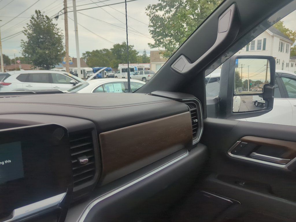 Used 2025 Chevrolet Silverado 3500 High Country w/ High Country Premium Package AWD/4WD image 30