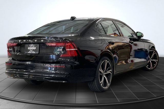 Certified 2023 Volvo S60 B5 Core w/ Climate Package FWD image 3
