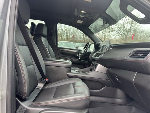 Used 2022 Chevrolet Tahoe RST w/ Sport Performance Package image 16