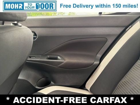 Used 2021 Nissan Versa SV FWD image 32
