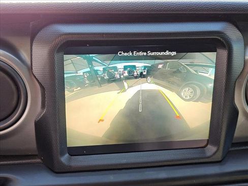 Used 2022 Jeep Wrangler Unlimited Sport w/ Sun And Sound Package image 18