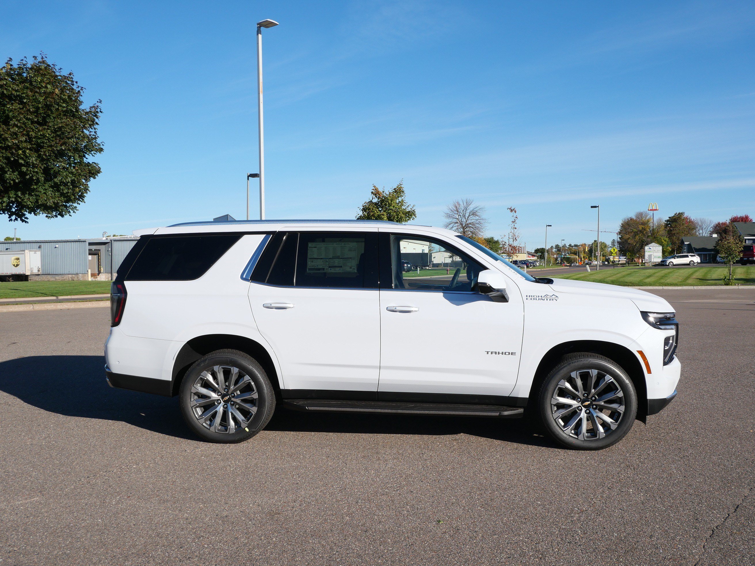 New 2026 Chevrolet Tahoe High Country w/ Sun And Tow Package AWD/4WD image 2