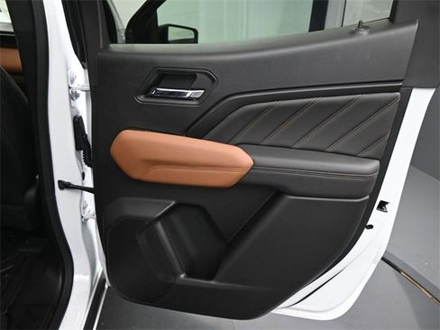 New 2026 GMC Canyon AT4 w/ AT4 Premium Package image 16