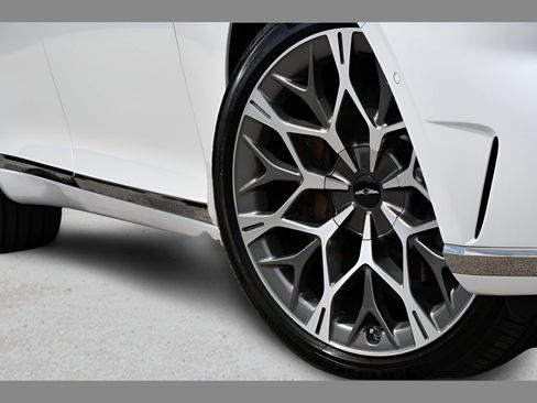 Used 2025 Genesis G90 3.5T AWD/4WD image 10