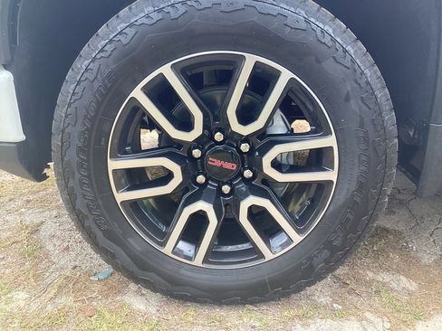 New 2026 GMC Sierra 1500 AT4 w/ AT4 Premium Package AWD/4WD image 12