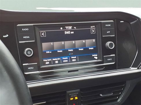 Used 2024 Volkswagen Jetta SE image 22