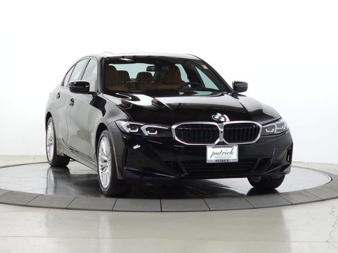 Used 2023 BMW 330i xDrive Sedan w/ Premium Package AWD/4WD image 1