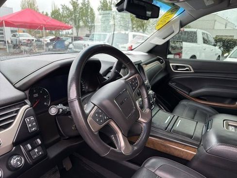 Used 2019 GMC Yukon Denali w/ Denali Ultimate Package AWD/4WD image 11