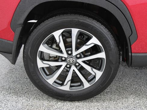 Used 2025 Toyota Corolla Cross XLE FWD image 6
